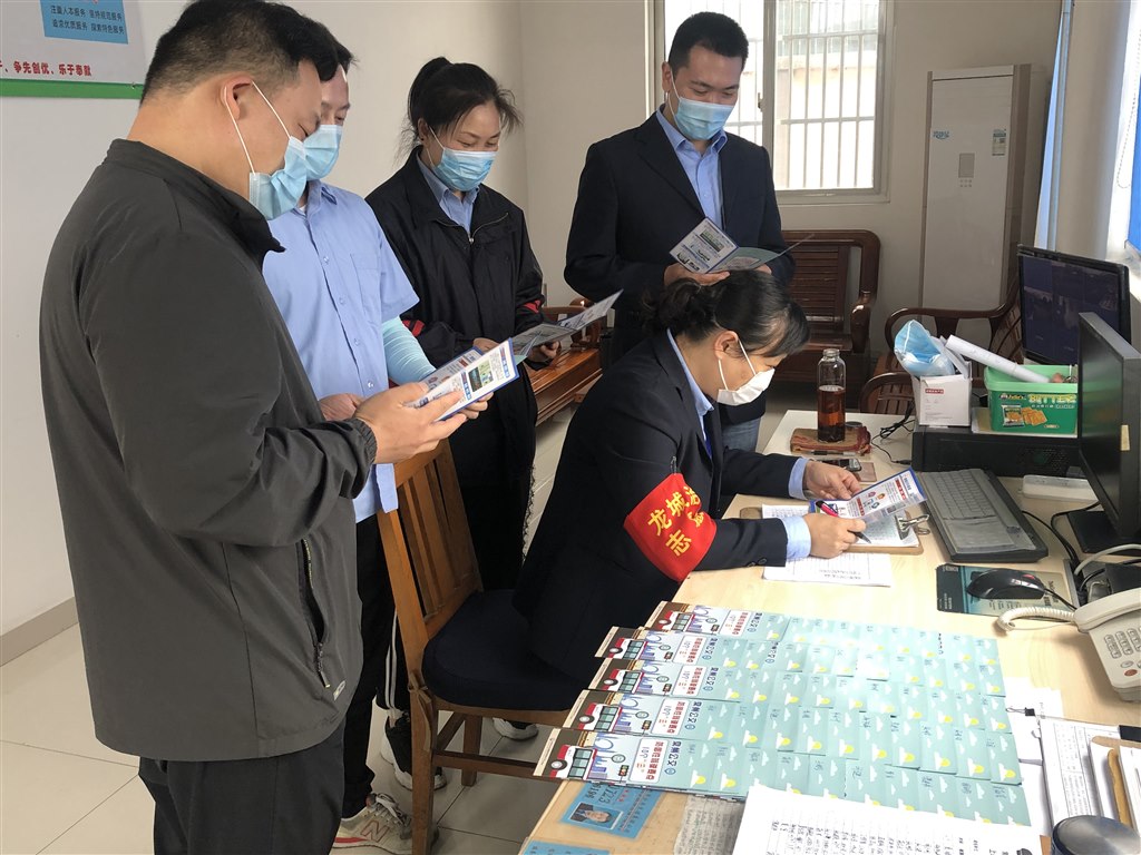 公交驾驶员学习防御性驾驶要点.jpg